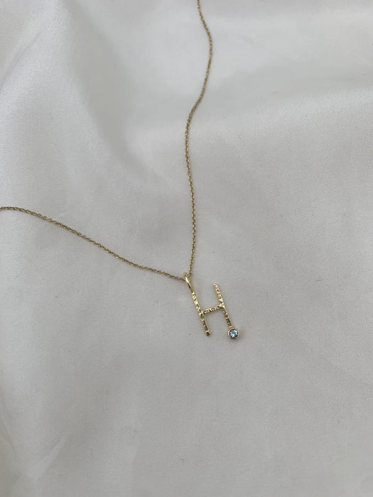 Julie Carl Jewelry, Soul Letter halskæde med akvamarin