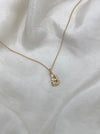 Bogstav vedhæng i guld - B - Julie Carl Jewelry