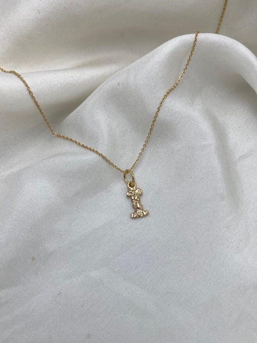 Bogstav vedhæng i guld - I - Julie Carl Jewelry
