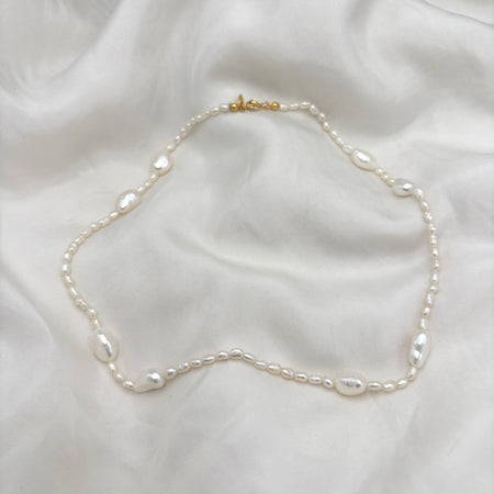 Perlehalskæde fra Julie Carl Jewelry