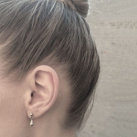 Julie Carl Jewelry Øreringe Esha Ørestikker - Guld Esha Ørestikker - Forgyldt