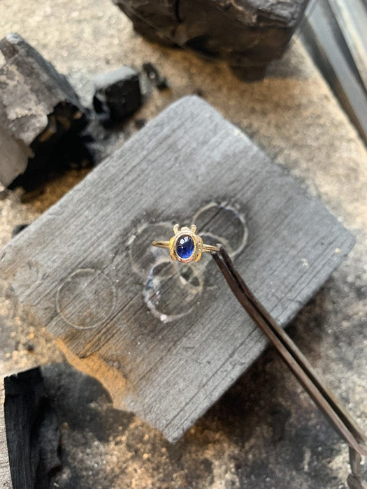 Julie Carl Jewelry Ring Beetle ring, blå safir