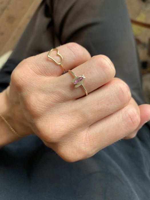 Julie Carl Jewelry Ring Beetle ring, pink safir